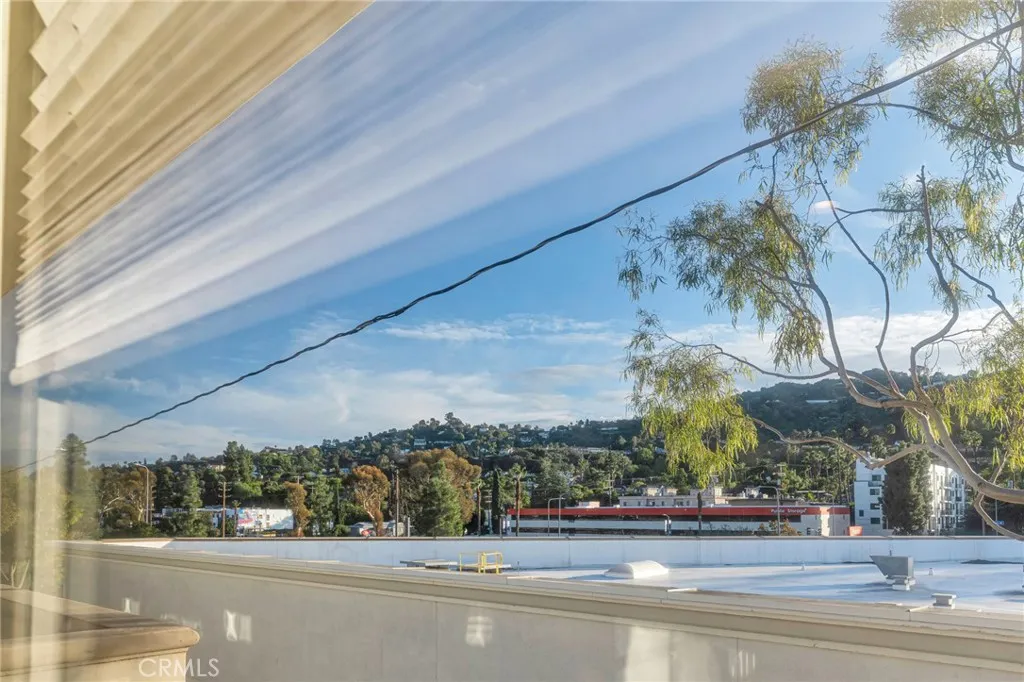 10866 Bluffside 5, Studio City, California 91604 home-pic-15